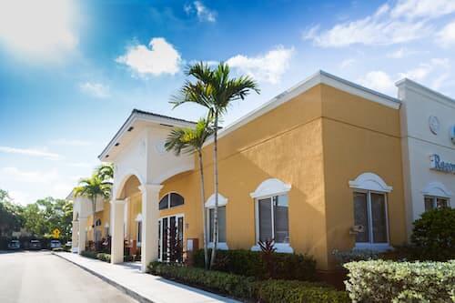 Recovery First Treatment Center, Hollywood (FL)